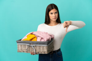 Roupas que não podem ser lavadas em casa: seda, couro, lã e alfaiataria